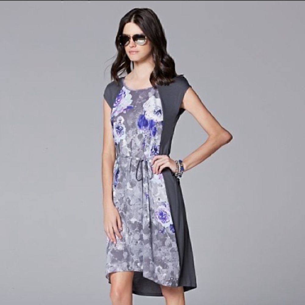 Simply Vera Vera Wang Large floral front dress